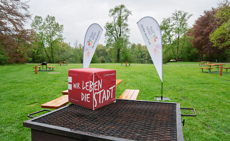 Die Grillplätze können ab sofort wieder gebucht werden
