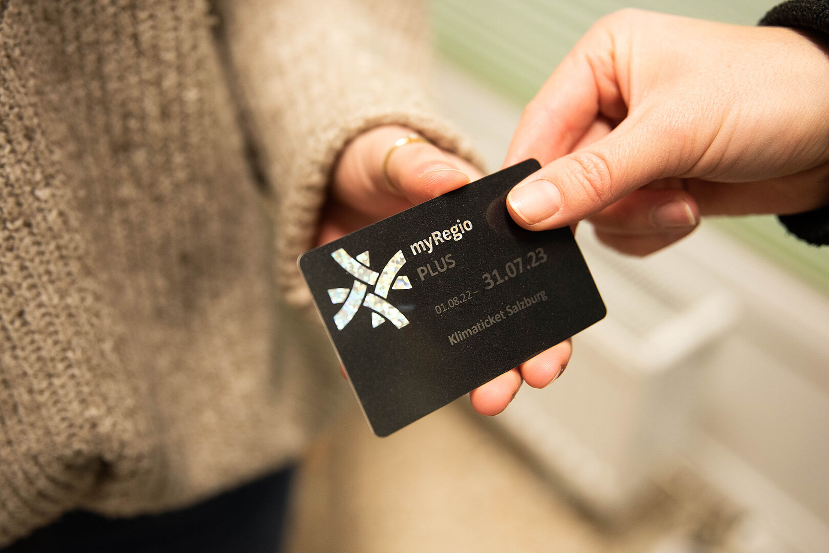 Gratis Klimatickets gibt es jetzt auch im Stadtservice zum Ausleihen
