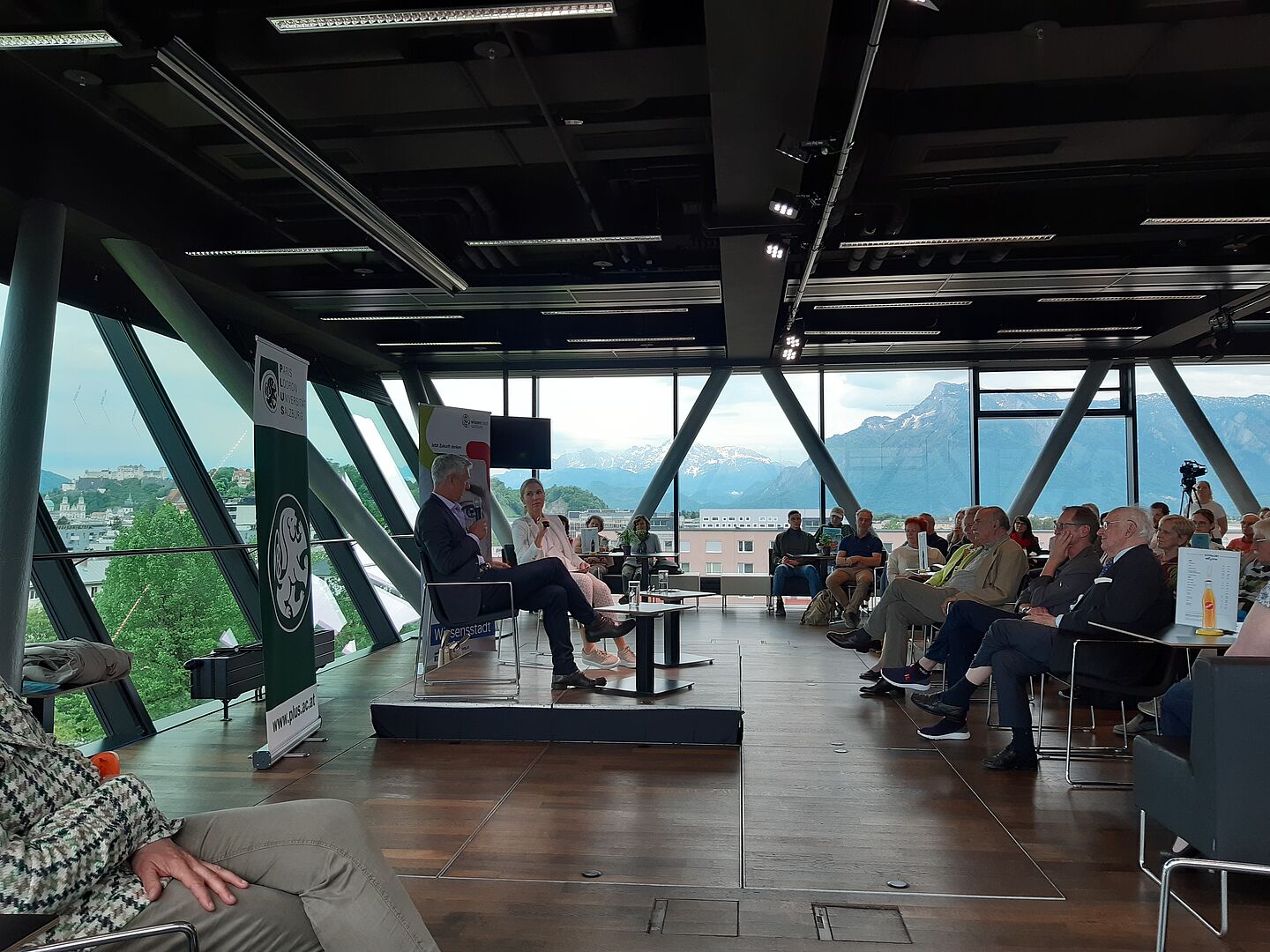 Wissensvermittlung über den Dächern Salzburg - das ist die Panorama:Uni