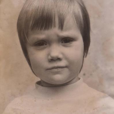Porträtbild eines kleinen Mädchens